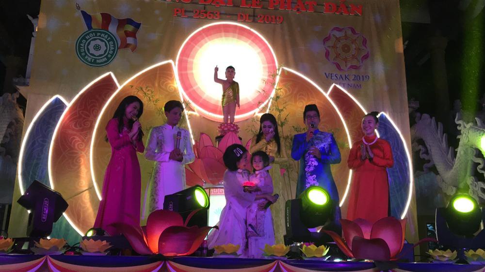 Hòa Hiệp thương nhớ Mai Phương, chia sẻ loạt ảnh 2 mẹ con cố diễn viên ngày còn hạnh phúc-2