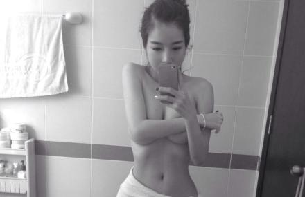 Elly Trần đăng ảnh gần như khỏa thân khiến fan đào mộ nguyên tắc không nude cô từng tuyên ngôn-6