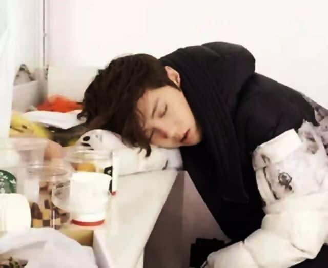 Sao Hoa ngữ ngủ gật: Triệu Lệ Dĩnh đẹp bất chấp, Angela Baby bị dìm khó đỡ-9