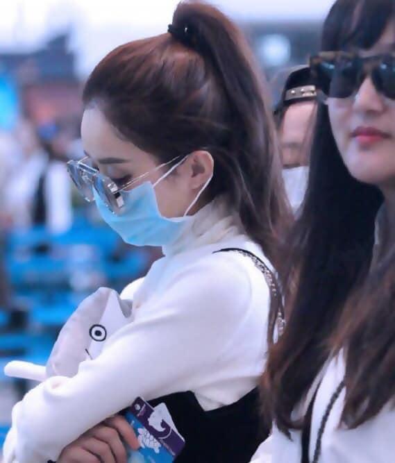 Sao Hoa ngữ ngủ gật: Triệu Lệ Dĩnh đẹp bất chấp, Angela Baby bị dìm khó đỡ-2