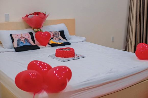 Kỷ niệm 730 ngày hạnh phúc ngập cảnh hôn của đạo diễn chuyển giới và Á quân Bolero-3