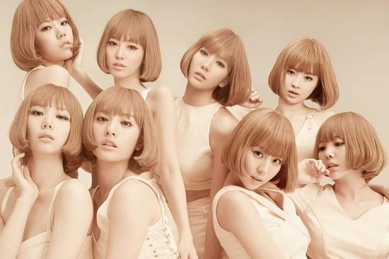 Đây là lý do khiến lắm người trẻ 'khóc thét' trong lần đầu chứng kiến idol Hàn biểu diễn