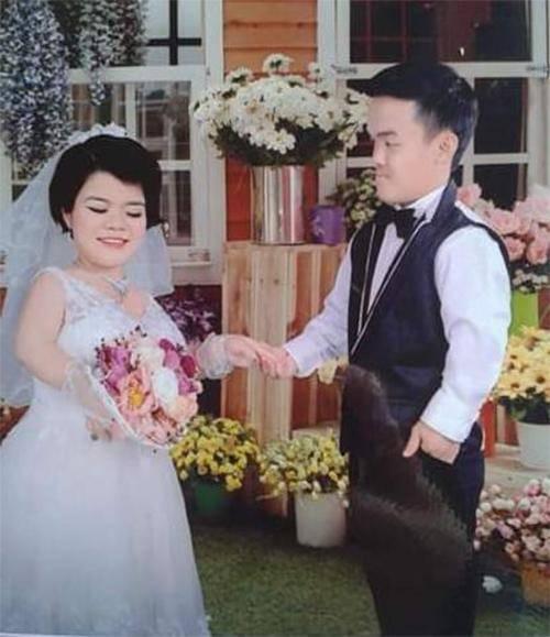 Hạnh phúc như kỳ tích ngày lên chức bố mẹ của cặp đôi bé như trẻ lớp 5-1