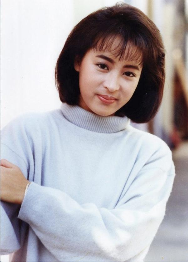 Năm 1986, Lê Mỹ Nhàn thành danh với vai Triệu Mẫn trong "Ỷ Thiên Đồ Long Ký". Tiếp đến, cô tham gia một loạt phim cổ trang như "Thư kiếm ân cừu lục", "Tuyệt đại song kiêu, "Liên thành quyết"... Truyền thông nhận xét cô có ngũ quan thanh tú, gương mặt luôn toát lên vẻ trong trẻo. Người đẹp được mệnh danh "Đệ nhất mỹ nhân cổ trang TVB", là người tình trong mộng của đông đảo khán giả.