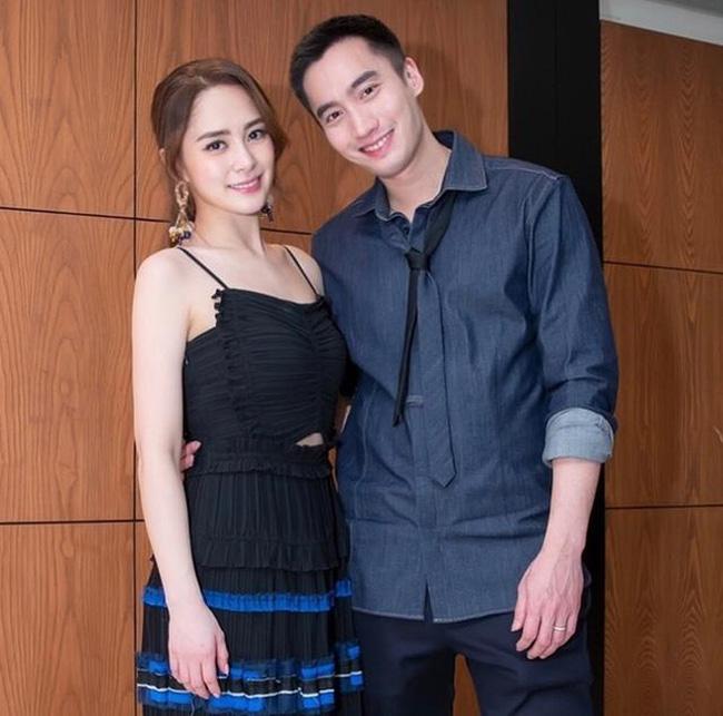 Hành trình yêu nhanh cưới vội kéo dài vỏn vẹn 14 tháng của Chung Hân Đồng và chồng kém 8 tuổi: Cả cuộc hôn nhân lung lay với 2 lần đằng trai bị đồn ngoại tình-1