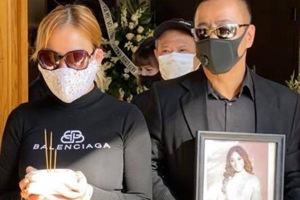 Dàn sao Việt bàng hoàng trước tin NTK Ken Nguyễn qua đời ở tuổi 41-3