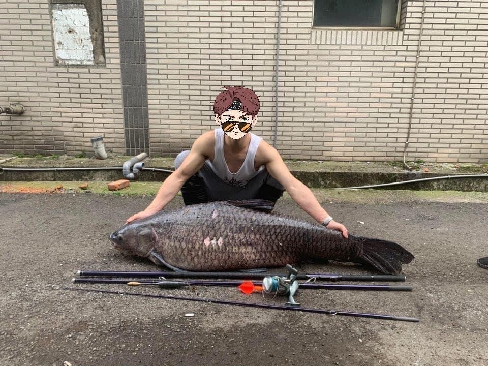 Anh chàng câu được con cá 50kg ở Nhật Bản, dân mạng liền gợi ý gửi về một nơi ở Việt Nam để có món ăn ngon-3