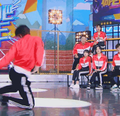 Vương Nhất Bác, Thái Từ Khôn và những nam thần tượng nhảy múa đỉnh nhất showbiz Hoa ngữ-2