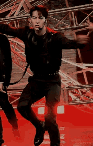 Vương Nhất Bác, Thái Từ Khôn và những nam thần tượng nhảy múa đỉnh nhất showbiz Hoa ngữ-8