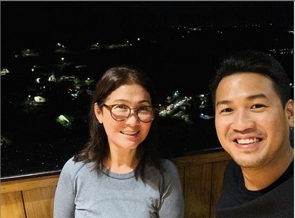 Phillip Nguyễn lần đầu khoe mẹ ruột trẻ đẹp trong Ngày của mẹ-1