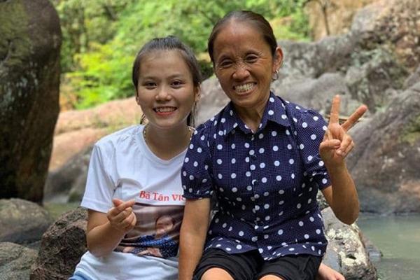 Bị tố gian dối chuyện có 3 người con, bà Tân Vlog tiết lộ tranh cãi về thân thế con gái út-6