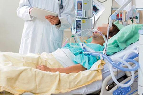 Chi phí chữa trị cho phi công người Anh mắc Covid-19 do BV Nhiệt đới TP.HCM chi trả-1