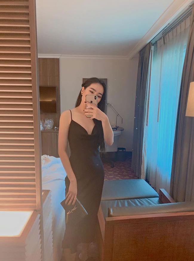 Vẻ đẹp nóng bỏng của nữ tiếp viên hàng không vừa được hot boy bóng rổ cầu hôn-11