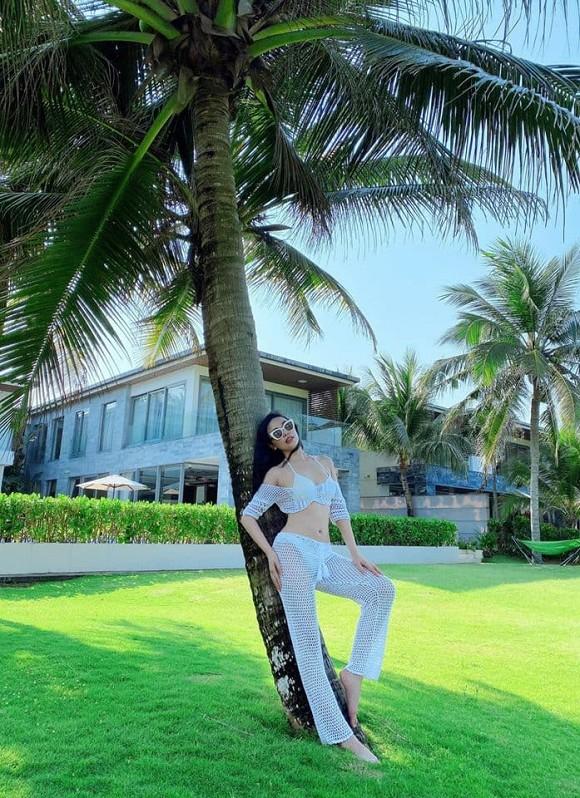 Quỳnh Thư khoe body mướt mắt sau một tháng không dám ăn, uống-2