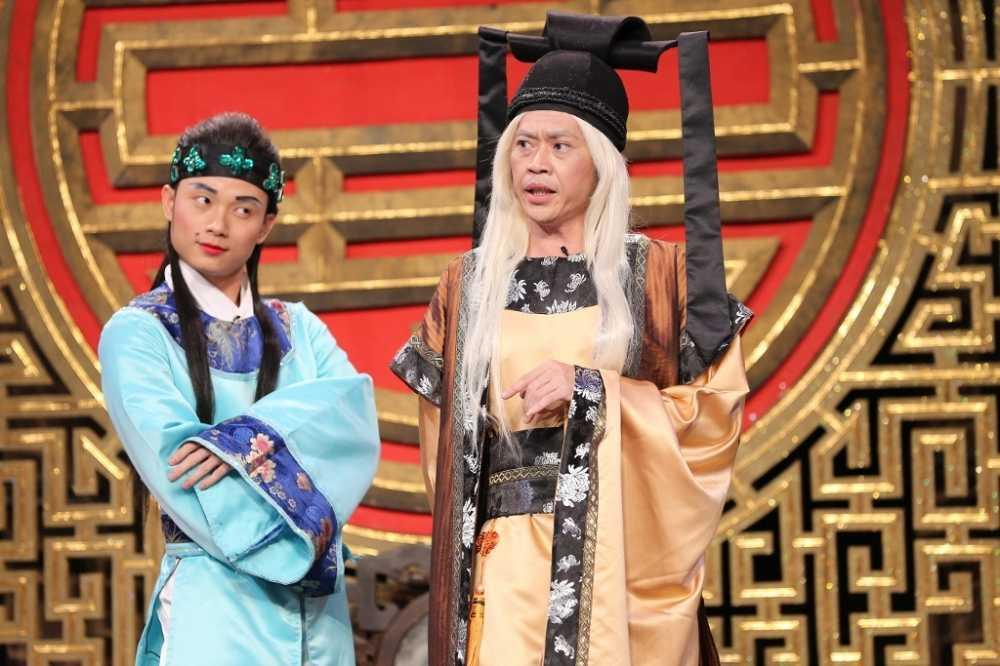 Trúc Nhân bị Hoài Linh ngó lơ, dân tình liền lên tiếng: Vậy anh mới hiểu nỗi lòng fan hú anh-6