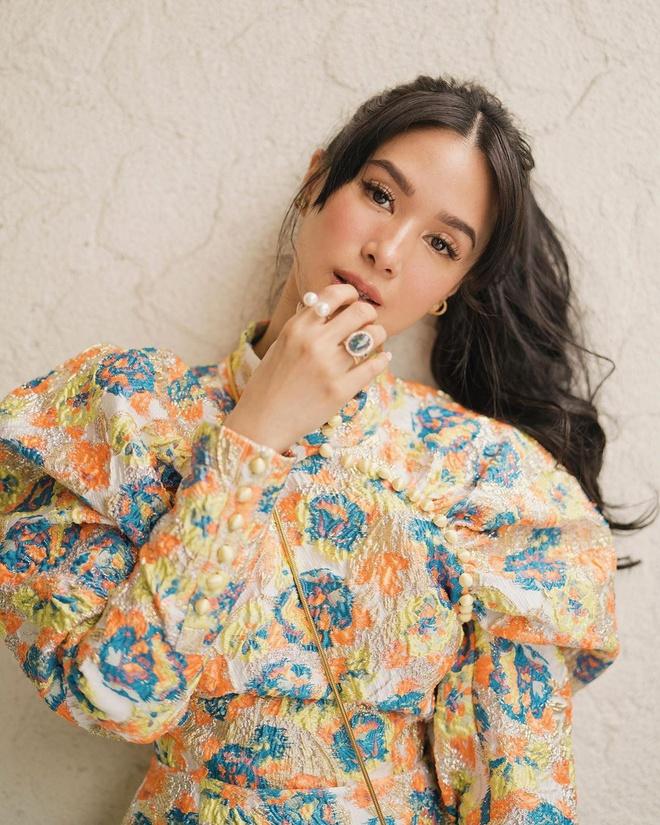 Hiện cô là nữ phát ngôn viên của Hiệp hội Bảo vệ Động vật Philippines (PAWS) và điều hành tổ chức Heart Can để giúp đỡ trẻ em mắc các bệnh về đường hô hấp. Ngoài ra, phu nhân của thượng nghị sĩ Chiz Escudero còn là người ủng hộ và có nhiều đóng góp cho cộng đồng LGBTQ.