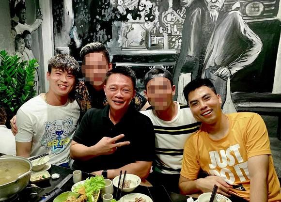 Đang mang thai, bà xã Đỗ Duy Mạnh gây chú ý khi phát ngôn chồng nhậu xỉn về chửi vợ con-5