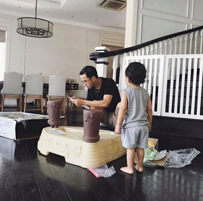 Từng ngóc ngách đẹp như tranh trong biệt thự màu trắng của Tăng Thanh Hà-7