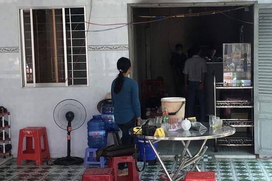 Đổ xăng vào xe máy, 2 cha con tử vong thương tâm