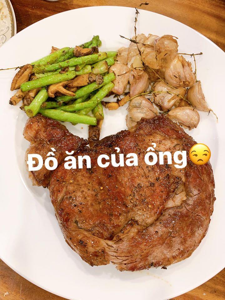 Nhã Phương tức lộn ruột: Vợ đi làm ăn uống đạm bạc, chồng gửi ảnh cao lương mỹ vị khiêu khích-1