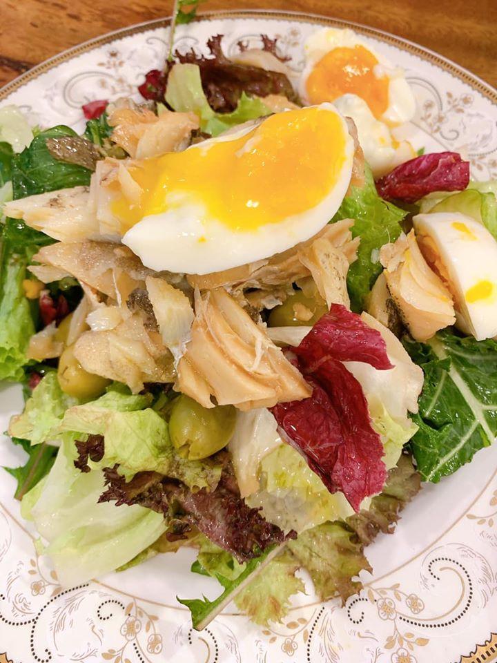 Nhã Phương tức lộn ruột: Vợ đi làm ăn uống đạm bạc, chồng gửi ảnh cao lương mỹ vị khiêu khích-4