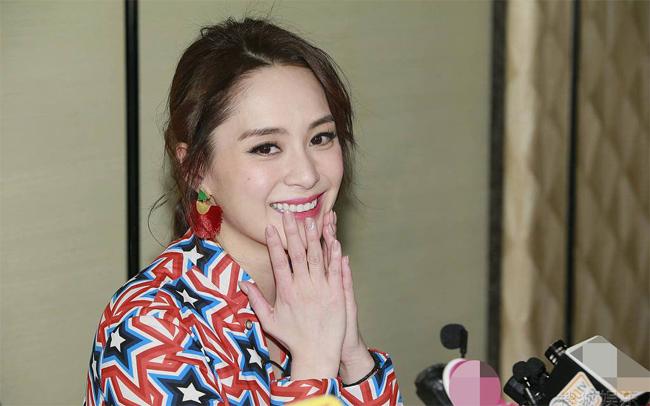 Hôn nhân không tình dục của Chung Hân Đồng-2