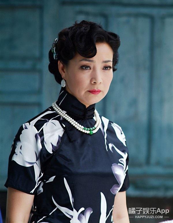 Kế Hoàng hậu Đới Xuân Vinh bị con gái xa lánh, chịu tiếng ác 20 năm-9