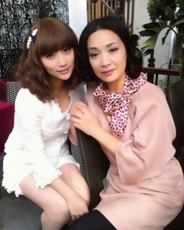 Kế Hoàng hậu Đới Xuân Vinh bị con gái xa lánh, chịu tiếng ác 20 năm-16