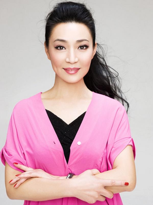 Kế Hoàng hậu Đới Xuân Vinh bị con gái xa lánh, chịu tiếng ác 20 năm-22