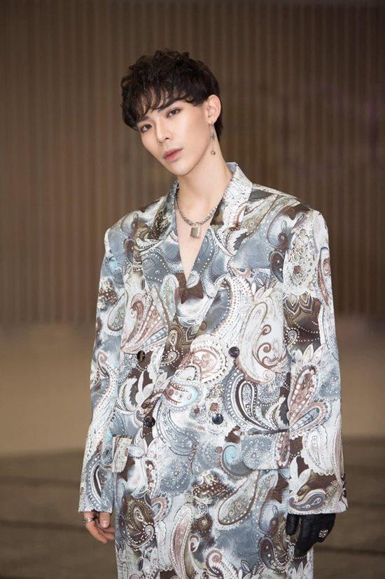 3 thành viên gia đình Hoa dâm bụt: Chưa chạm ngưỡng 25 đã sở hữu khối tài sản kếch xù-13