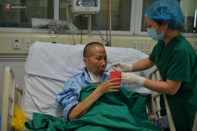 Hành trình sinh tử của bác gái bệnh nhân 17: Tôi sẽ luôn cố gắng, vì còn nhiều dự định dang dở chưa hoàn thành-2