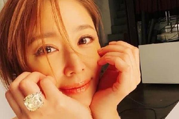 Lâm Tâm Như - Trương Hinh Dư - Triệu Lệ Dĩnh: Rời bỏ thị phi, sống an yên sau kết hôn-13