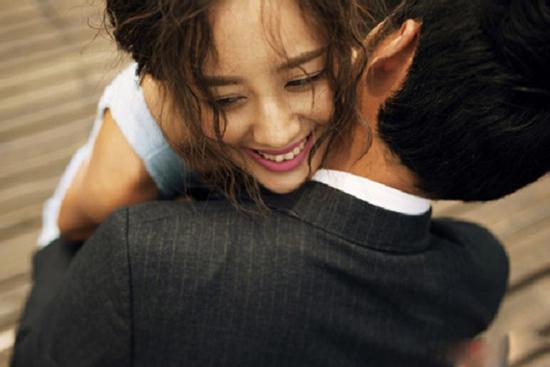 Cãi nhau trước sảnh khách sạn, bạn gái buột miệng nói ra một câu khiến tôi chua xót và đau điếng