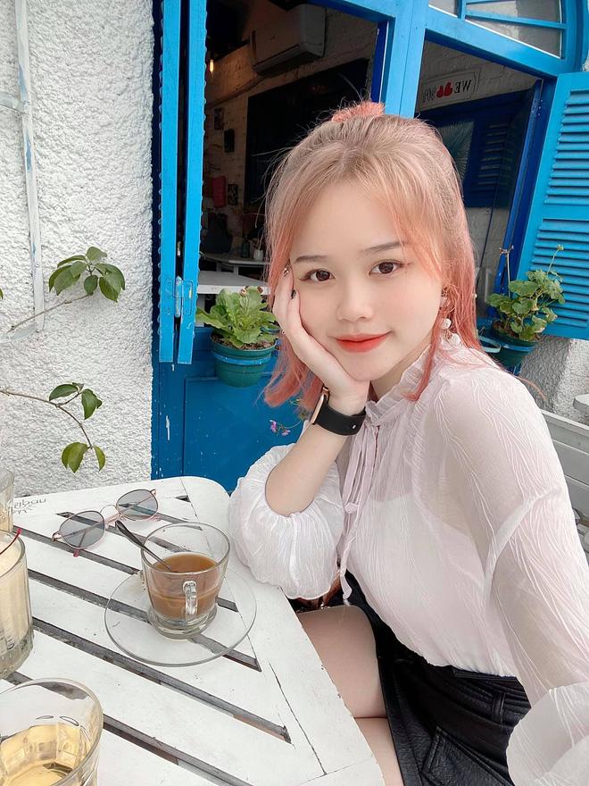 Quang Hải lộ bằng chứng hẹn hò người yêu mới Huỳnh Anh khi vẫn đang nhập nhằng với Nhật Lê-16