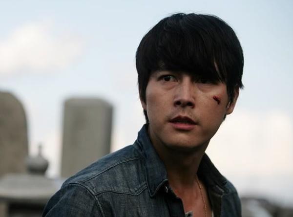 Lee Min Ho và loạt sao bị tai nạn, mảnh kính găm vào cổ khi quay phim-7