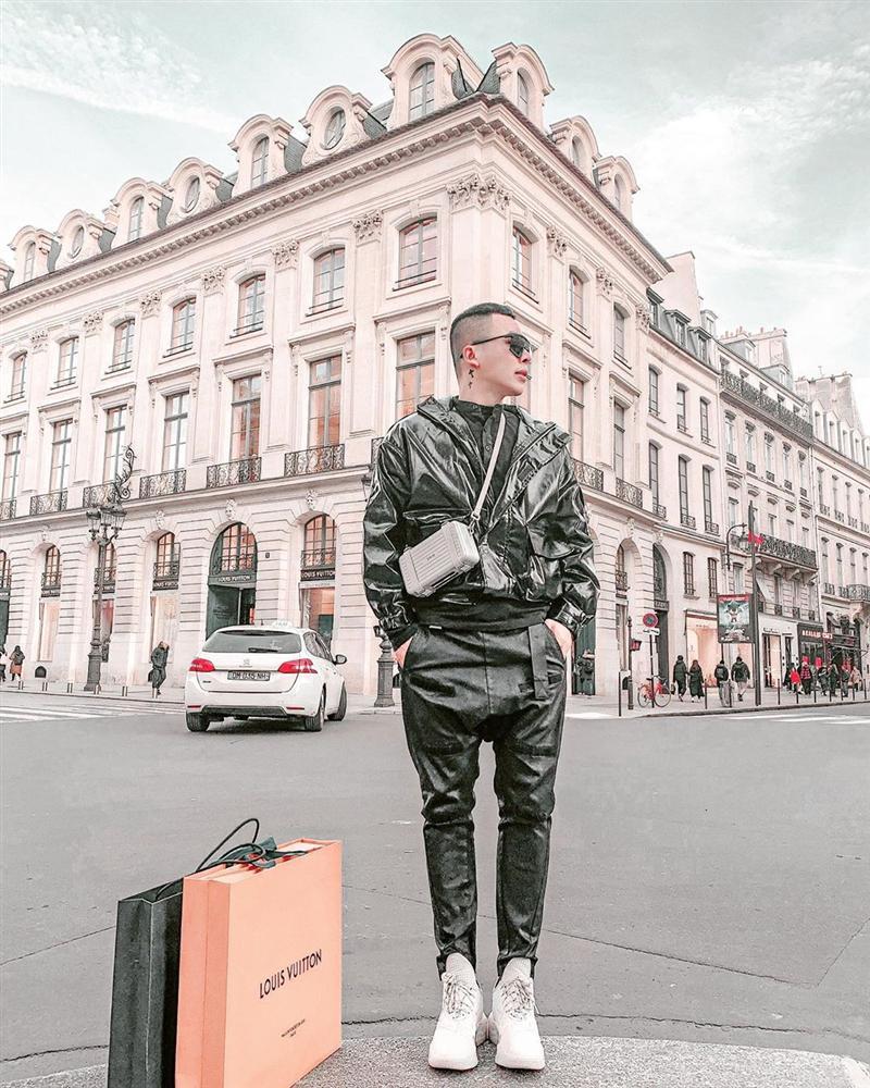 Đăng ảnh nhưng quên chỉnh sửa, Ngọc Trinh để lộ nguyên hình Vũ Khắc Tiệp khác xa photoshop-8