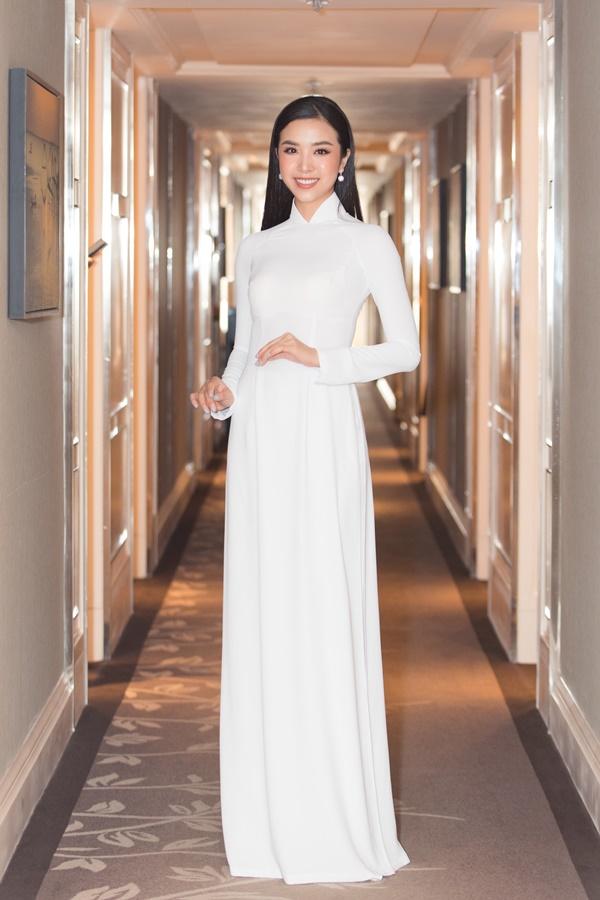 Trần Tiểu Vy diện áo dài trắng tinh khôi, chính thức tìm kiếm hoa hậu kế nhiệm-6