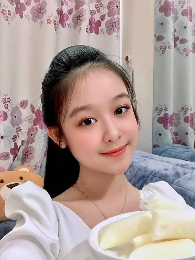 Tiểu hoa khôi Tây Đô gây sốt với diện mạo như thiếu nữ khi mới 12 tuổi, nhìn làn da vóc dáng ai cũng ngỡ ngàng-3