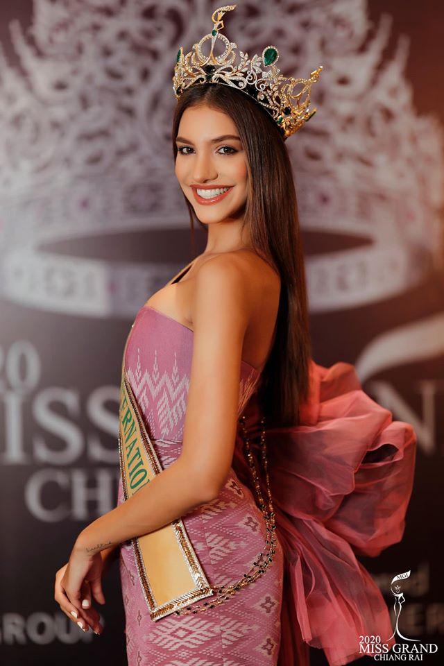 Hoa hậu Hòa bình thừa nhận thẩm mỹ, hình ảnh đập mặt xây lại gây ám ảnh-4