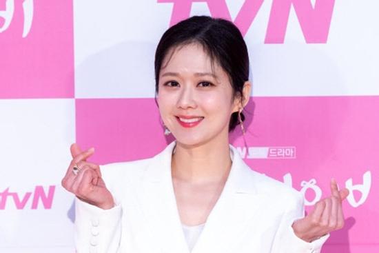 'Người đẹp không tuổi' Jang Nara khoe làn da khiến mọi phụ nữ phải mơ ước