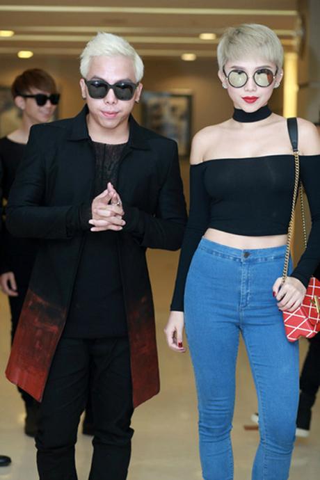 Tóc Tiên - Hoàng Touliver nghiện diện đồ đen chất như nước cất-5