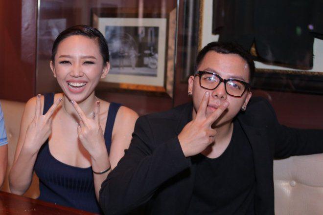 Tóc Tiên - Hoàng Touliver nghiện diện đồ đen chất như nước cất-8