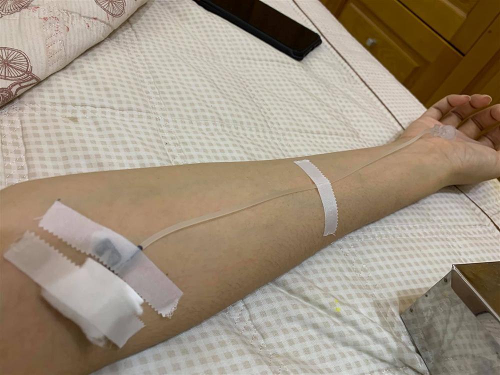 Kỳ Hân liên tục tiết lộ sức khỏe yếu, dân mạng nghi mang bầu lần hai-2