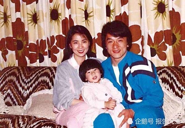 Vừa kết hôn đã mang thai nên Lâm Phụng Kiều chỉ đóng phim đến năm 1982 rồi bỏ dở sự nghiệp đang trên đỉnh cao. Dù Thành Long là người rất đào hoa nhưng Lâm Phụng Kiều có thể bỏ qua tất cả để giữ gìn hạnh phúc gia đình và thể diện cho chồng, ngay cả trong bê bối của ông và hoa hậu châu Á Ngô Ỷ Lợi, và việc ông có con riêng (dù không nhận).