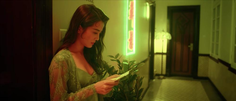 Karen Nguyễn - Gương mặt vàng trong làng Tuesday: Hết lên Đà Lạt giật bồ Hương Giang lại vào Huế cướp chồng Hoà Minzy-7