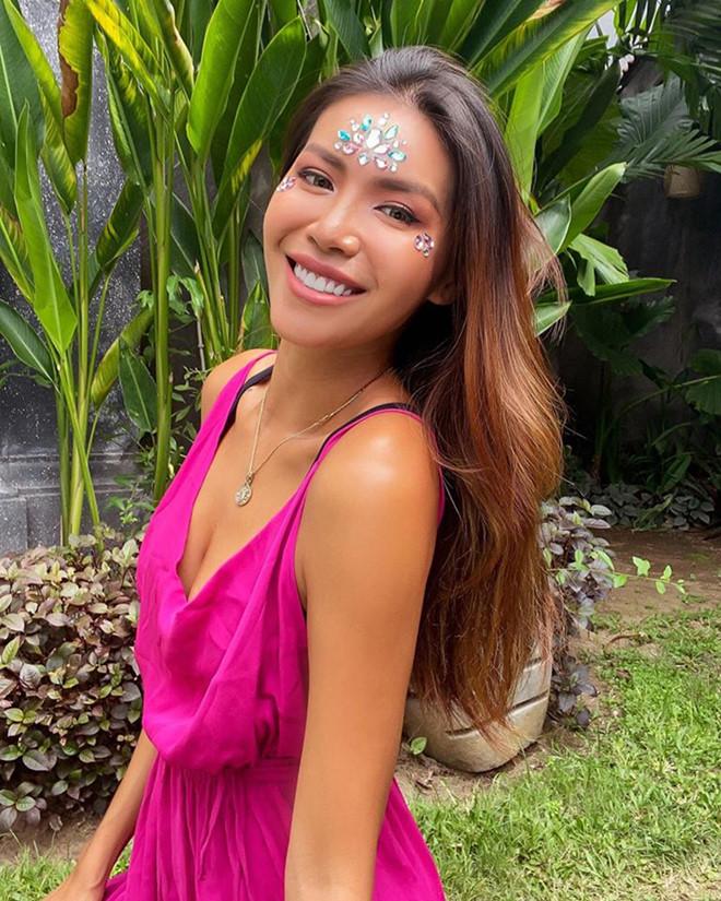 Mắc kẹt ở Bali nhiều tháng, Minh Tú công khai đòi nợ vì cạn tiền-3