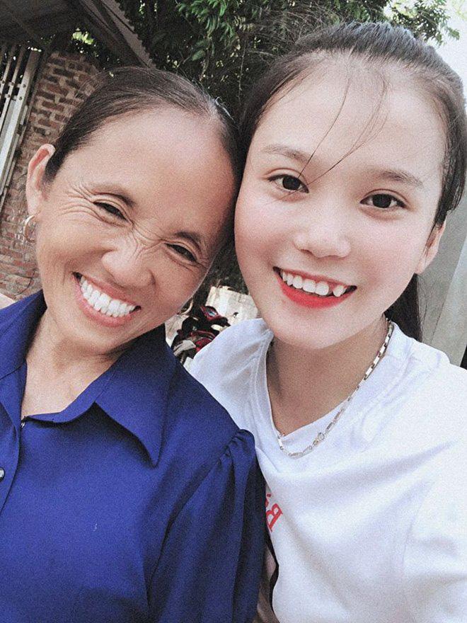 Bị tố gian dối chuyện có 3 người con, bà Tân Vlog tiết lộ tranh cãi về thân thế con gái út-5