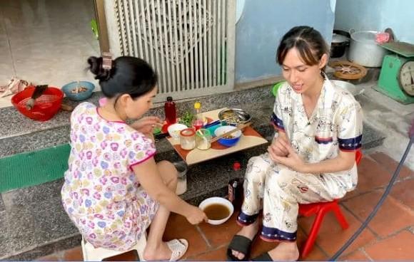 Phản ứng của gia đình Lynk Lee khi con trai chuyển hoàn toàn sang phái nữ-3