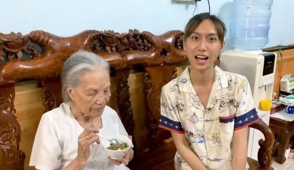 Phản ứng của gia đình Lynk Lee khi con trai chuyển hoàn toàn sang phái nữ-4