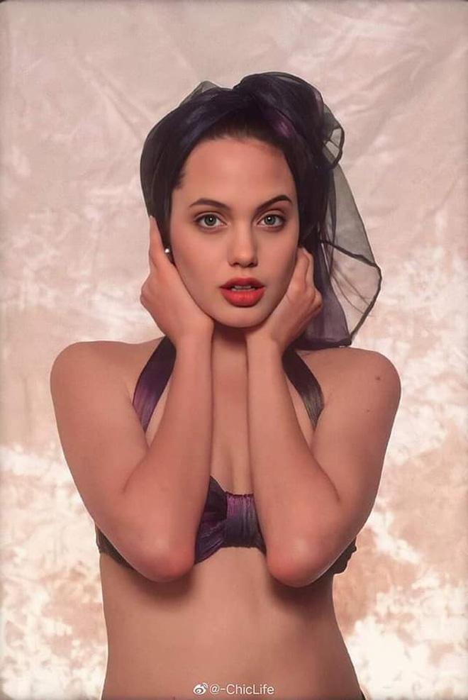 The series of photos prove that Angelina Jolie is a beauty since childhood - 4